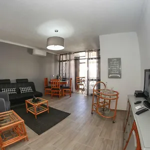 Apartment Place In Thesun, Armacao de Pera